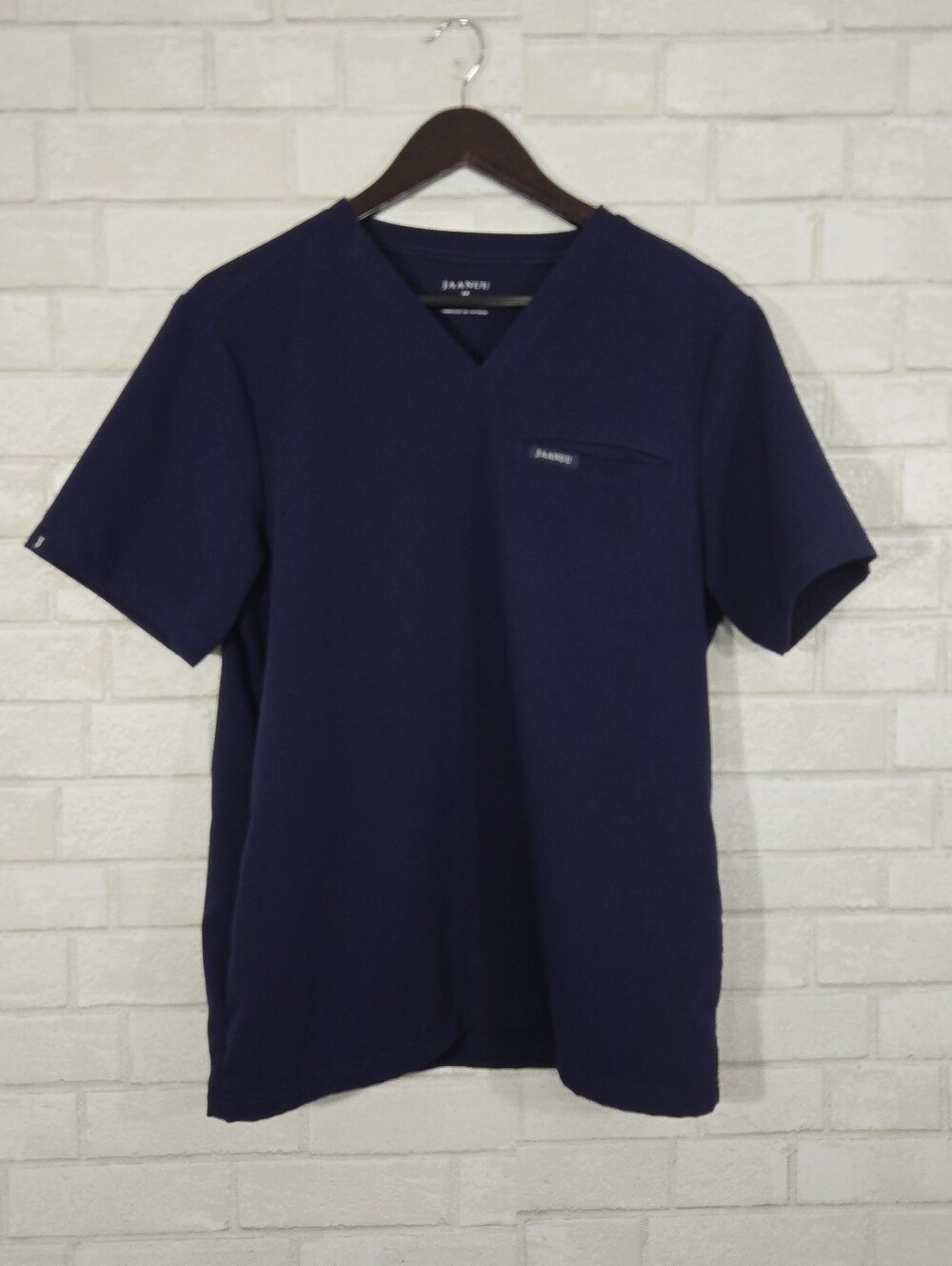 Jaanuu Navy scrub top